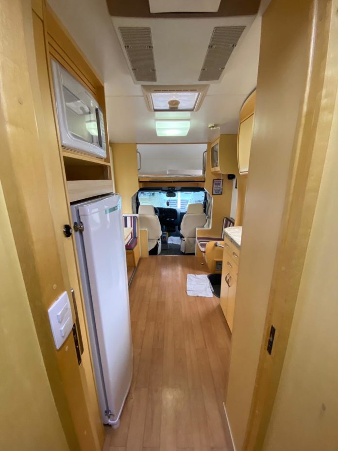 Vende Se Motorhome Santo In Cio Macamp