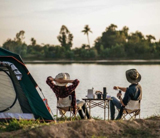 Portugal É Mesmo o Destino Mais Barato da Europa Para Acampar? Depende da Conta — E Os Números Mostram Por Quê