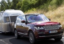 Land Rover Cria Tecnologia do Reboque Transparente